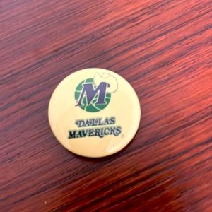 Dallas maverick pen back